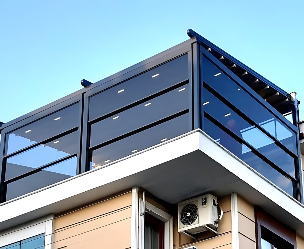 Pergola ve cam sistemi kullanılarak teras kapatma izmir- Sky Art Shading